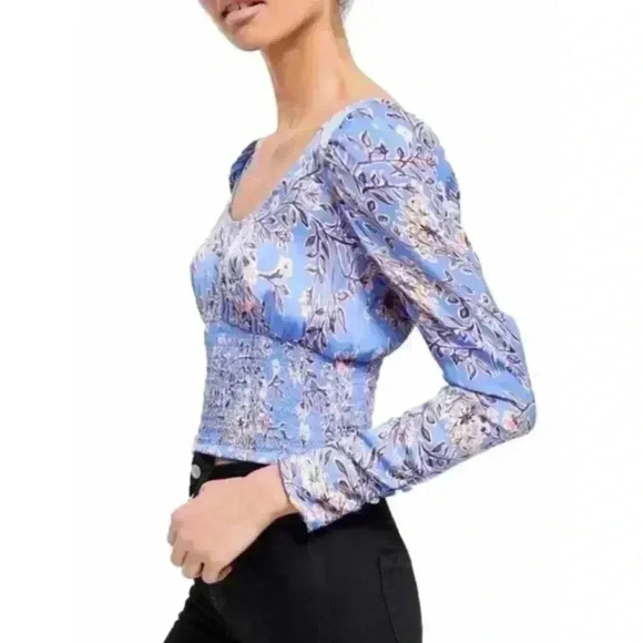 Free People Santiago Blouse SMALL Blue Floral Puff‎ Sleeve Ruched Smocked Boho - Picture 1 of 9